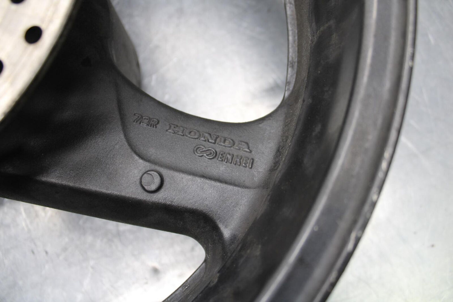2000 Honda CBR600F4 REAR WHEEL AND ROTOR BACK BRAKE DISC 43251-MEE-000 BB552