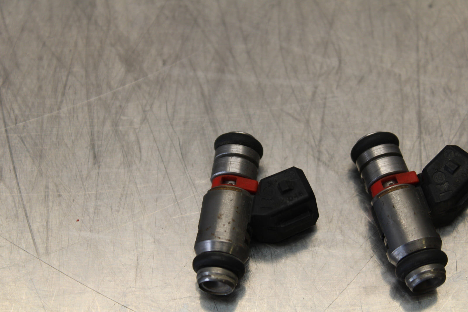 08 MOTO GUZZI BREVA 750 FUEL INJECTOR SET PAIR BB154