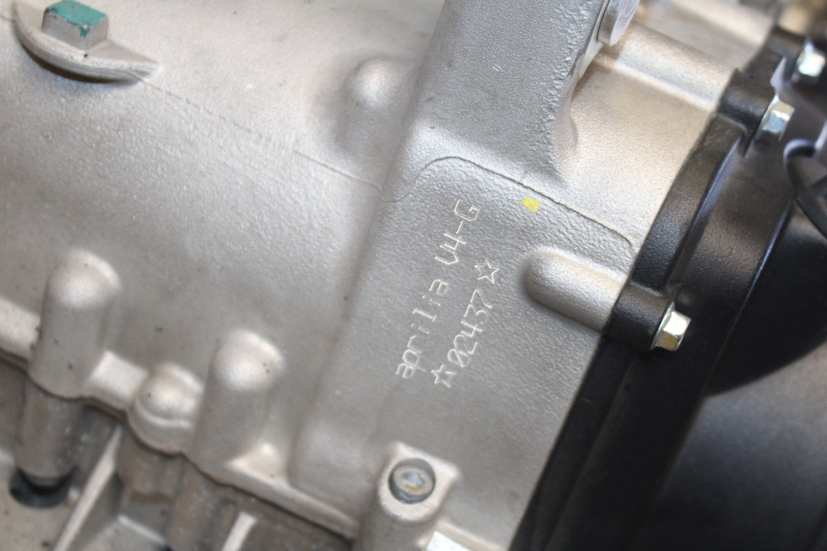 16 APRILIA TUONO V4 1100 ENGINE MOTOR BB905