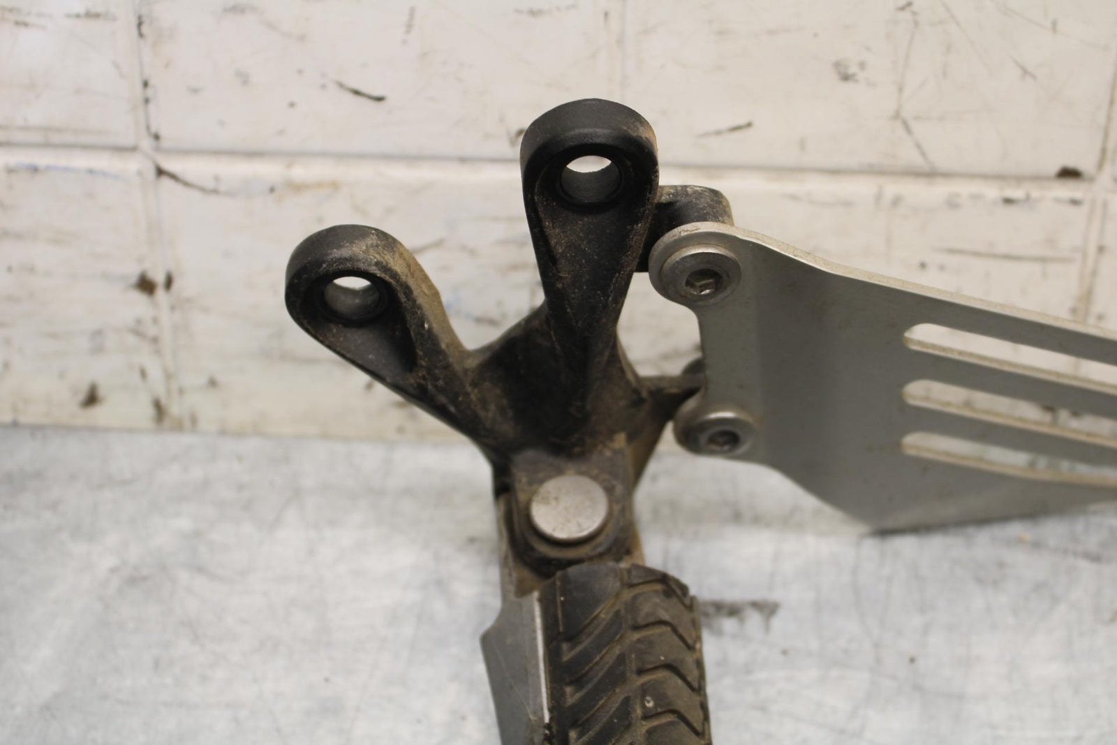 2012 Kawasaki Ninja ZX14R ZX1400E LEFT REARSET REAR SET DRIVER FOOT PEG REST BB6