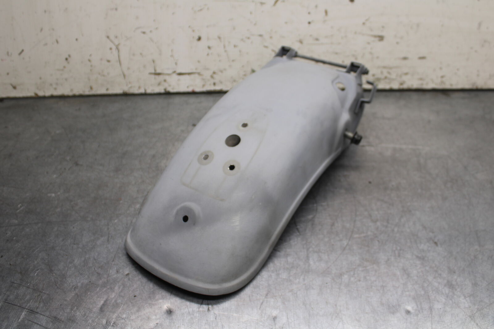 78-81 YAMAHA XS1100 REAR BACK FENDER MUD GUARD BB107