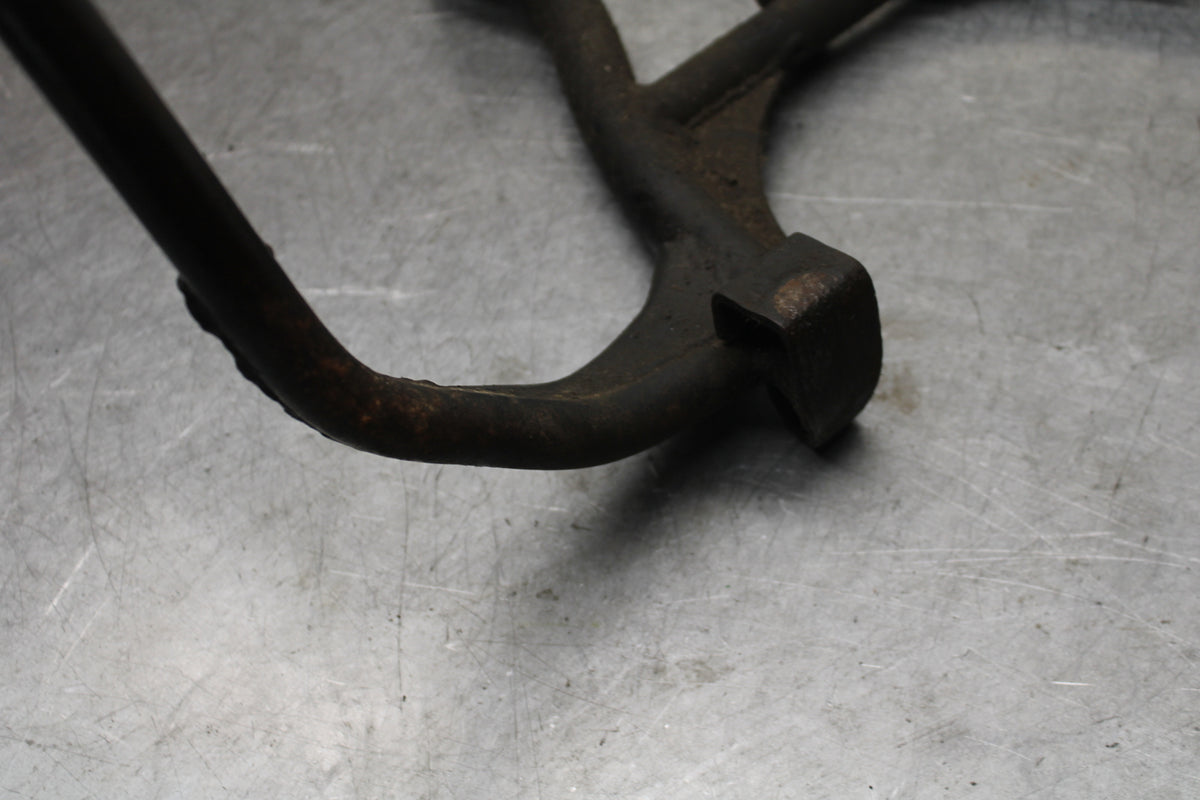 85-86 SUZUKI MADURA 1200 CENTER MAIN STAND  BB691