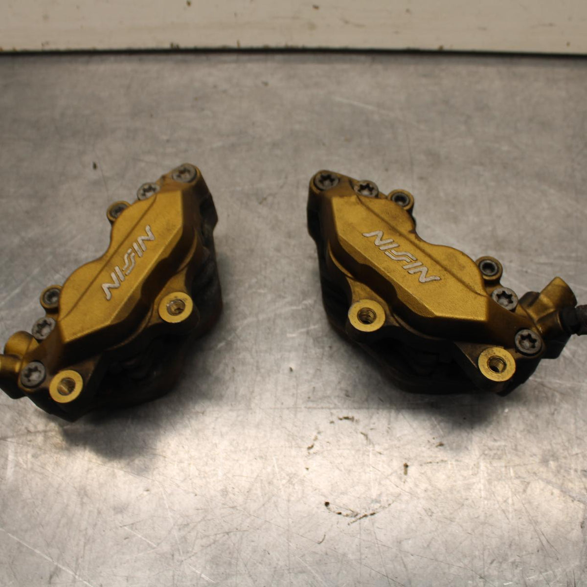 03-04 HONDA CBR600RR RIGHT LEFT FRONT BRAKE CALIPER SET PAIR CALIPERS BB614