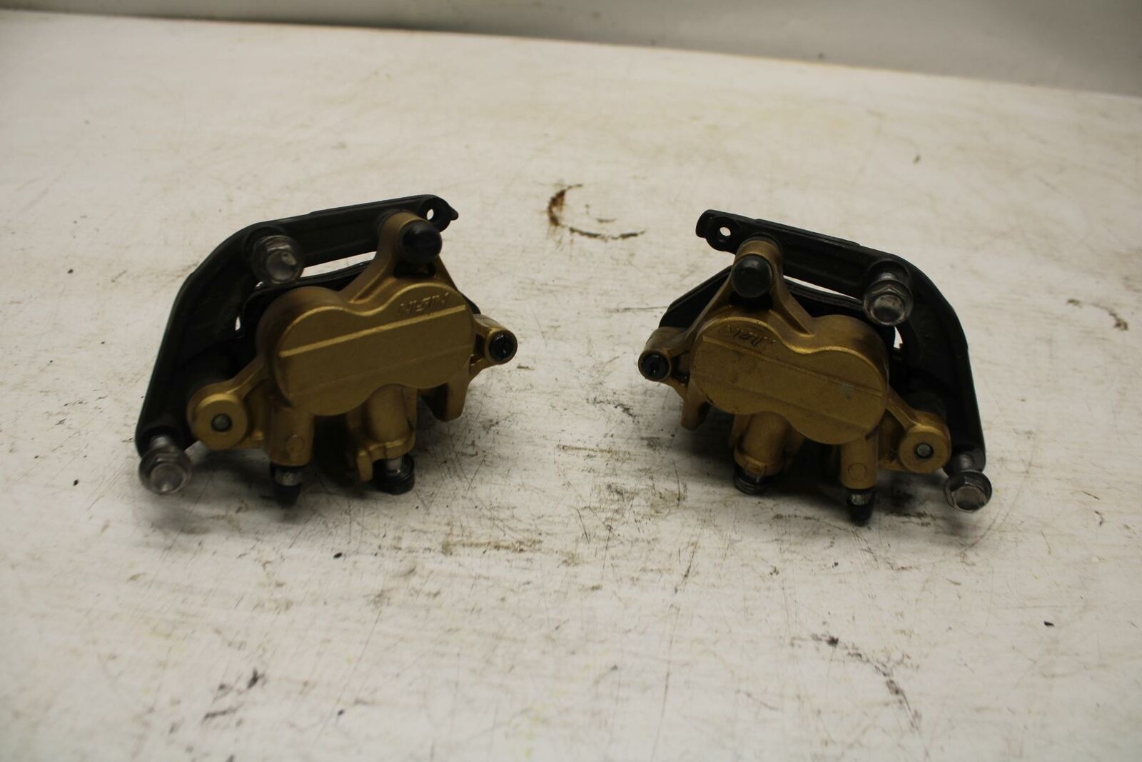 07-16 TRIUMPH STREET TRIPLE RIGHT LEFT FRONT BRAKE CALIPER SET PAIR BB361