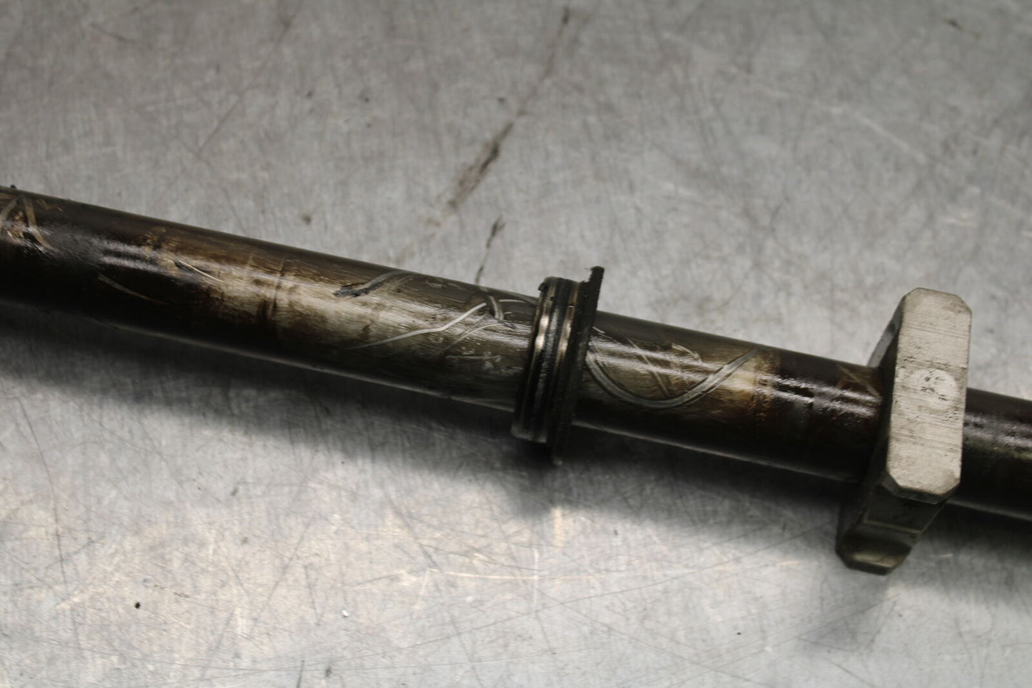 05-06 HONDA CBR600RR REAR AXLE BACK WHEEL RIM PIVOT BOLT AXEL BB727