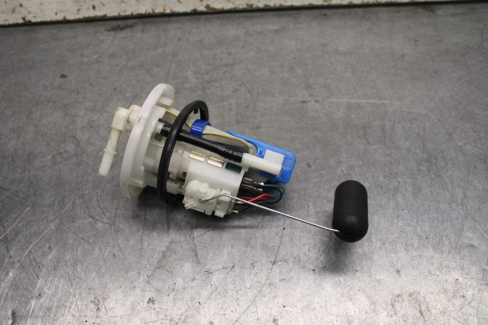 15-17 YAMAHA YZF R3 FUEL PUMP GAS PETROL SENDER UNIT BB111