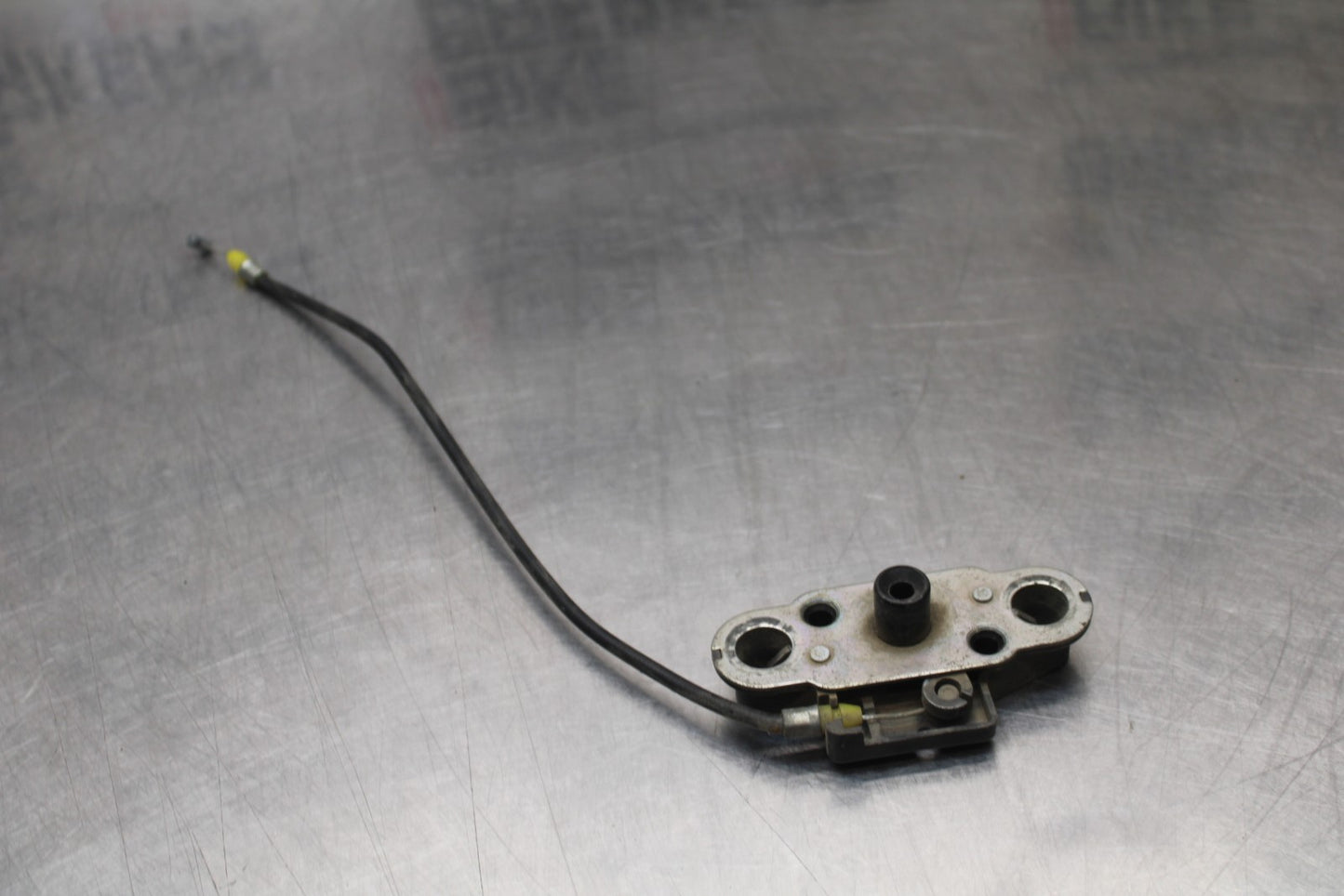 07-08 KAWASAKI NINJA ZX6R REAR PASSENGER SEAT LATCH LOCK ASSEMBLY BB203