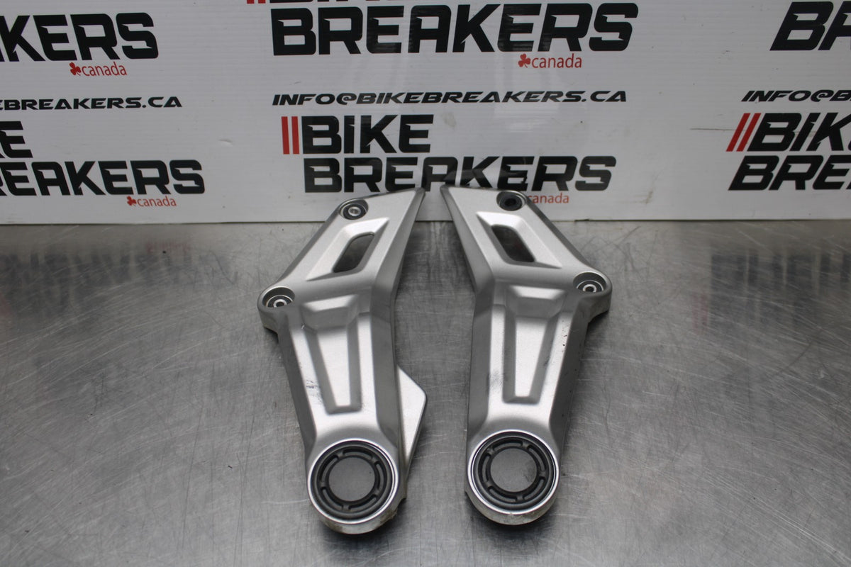14-17 YAMAHA FZ07 RIGHT LEFT FRAME MID SIDE COVERS COWLS PANELS TRIM BB766