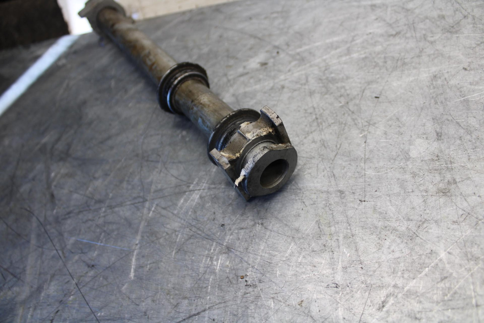 2007 Honda CBR600RR REAR AXLE BACK WHEEL RIM PIVOT BOLT AXEL 42301-MEE-D00 BB536