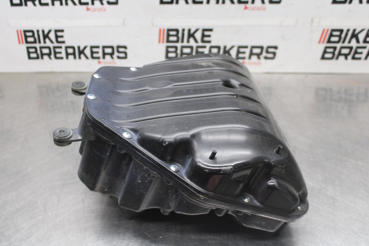 23 KAWASAKI Z900RS AIRBOX AIR INTAKE FILTER BOX BB935