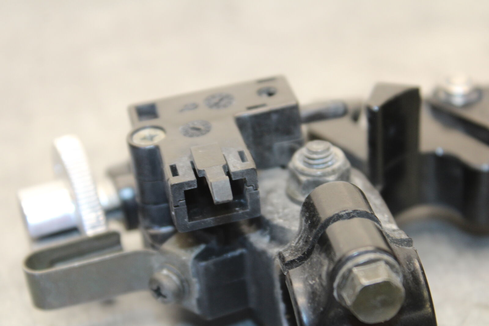 05-06 SUZUKI GSXR1000 CLUTCH PERCH MOUNT WITH LEVER BB663