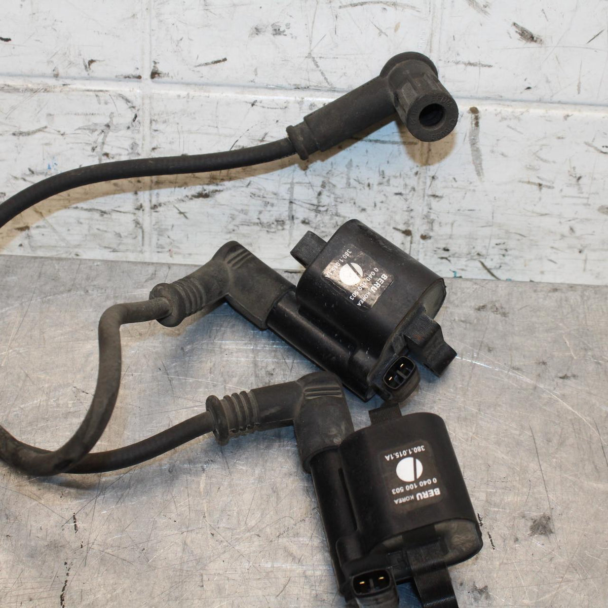 2005 Ducati Monster S2R IGNITION COILS COIL SPARK PLUG CAPS BB557
