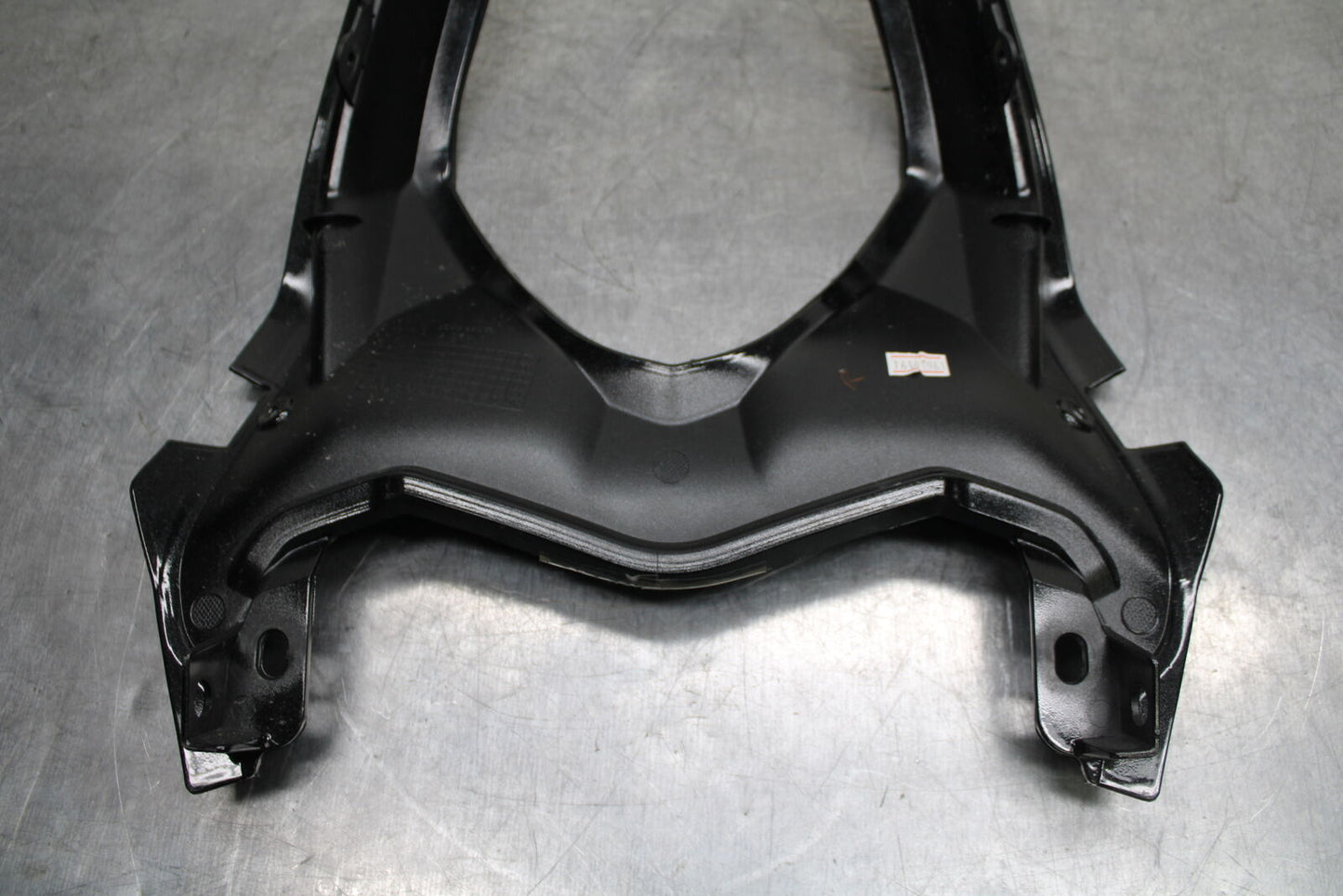 19-22 KAWASAKI Z400 CENTER REAR BACK TAIL FAIRING COWL BB738