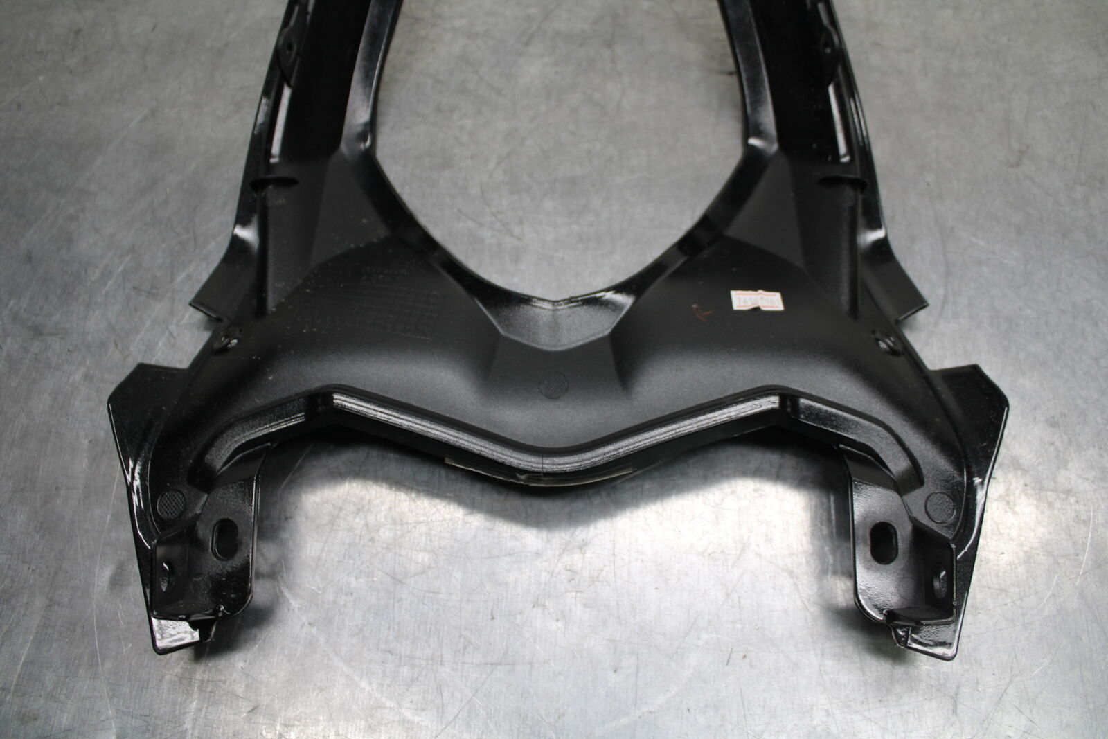 19-22 KAWASAKI Z400 CENTER REAR BACK TAIL FAIRING COWL BB738