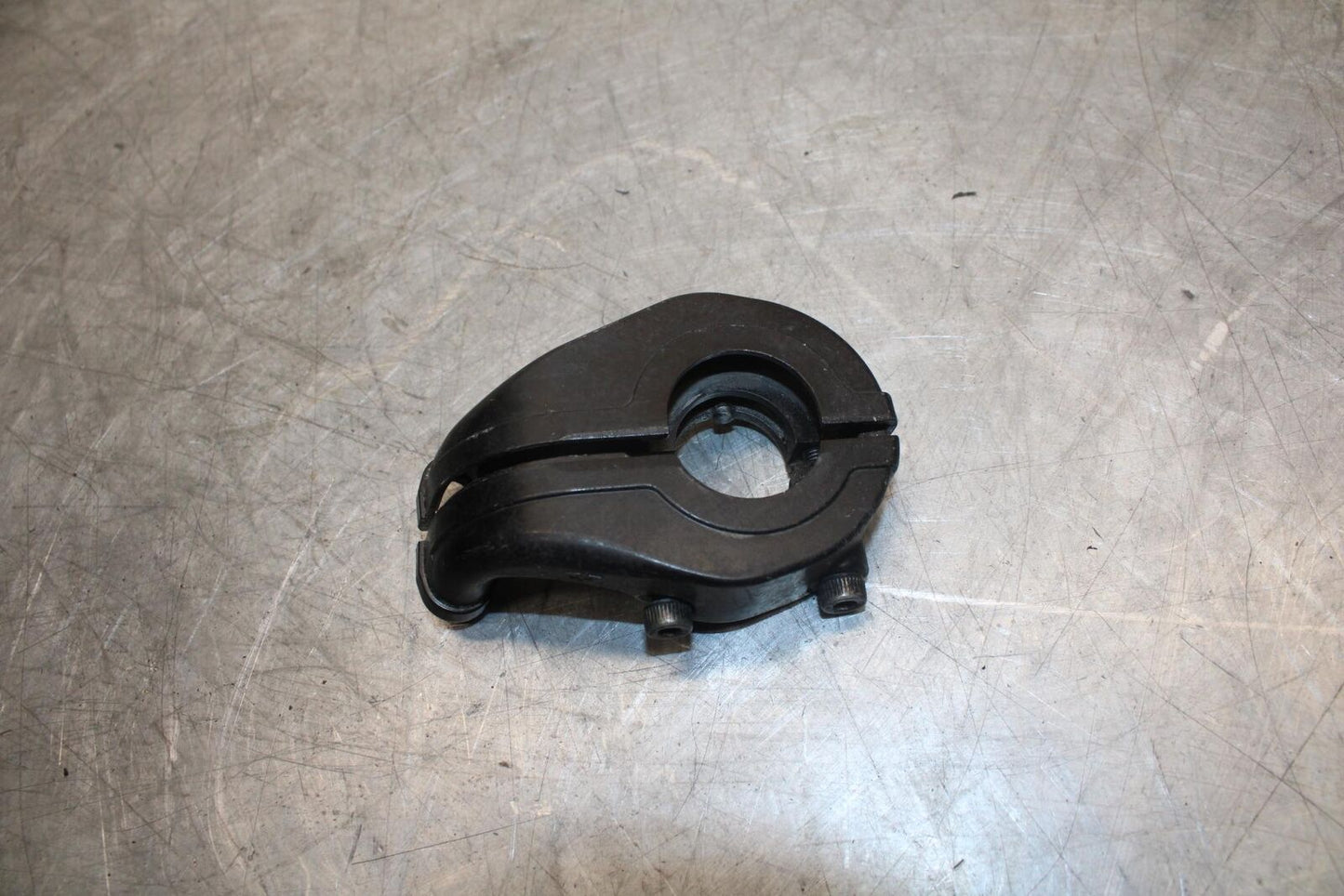 2016 Yamaha XSR900 ABS THROTTLE CABLE LINE HOUSING GUIDE BB516