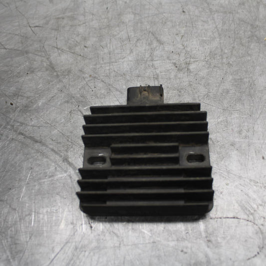07 YAMAHA YZF R6 RECTIFIER VOLTAGE REGULATOR 4XY-81960-00-00 BB495