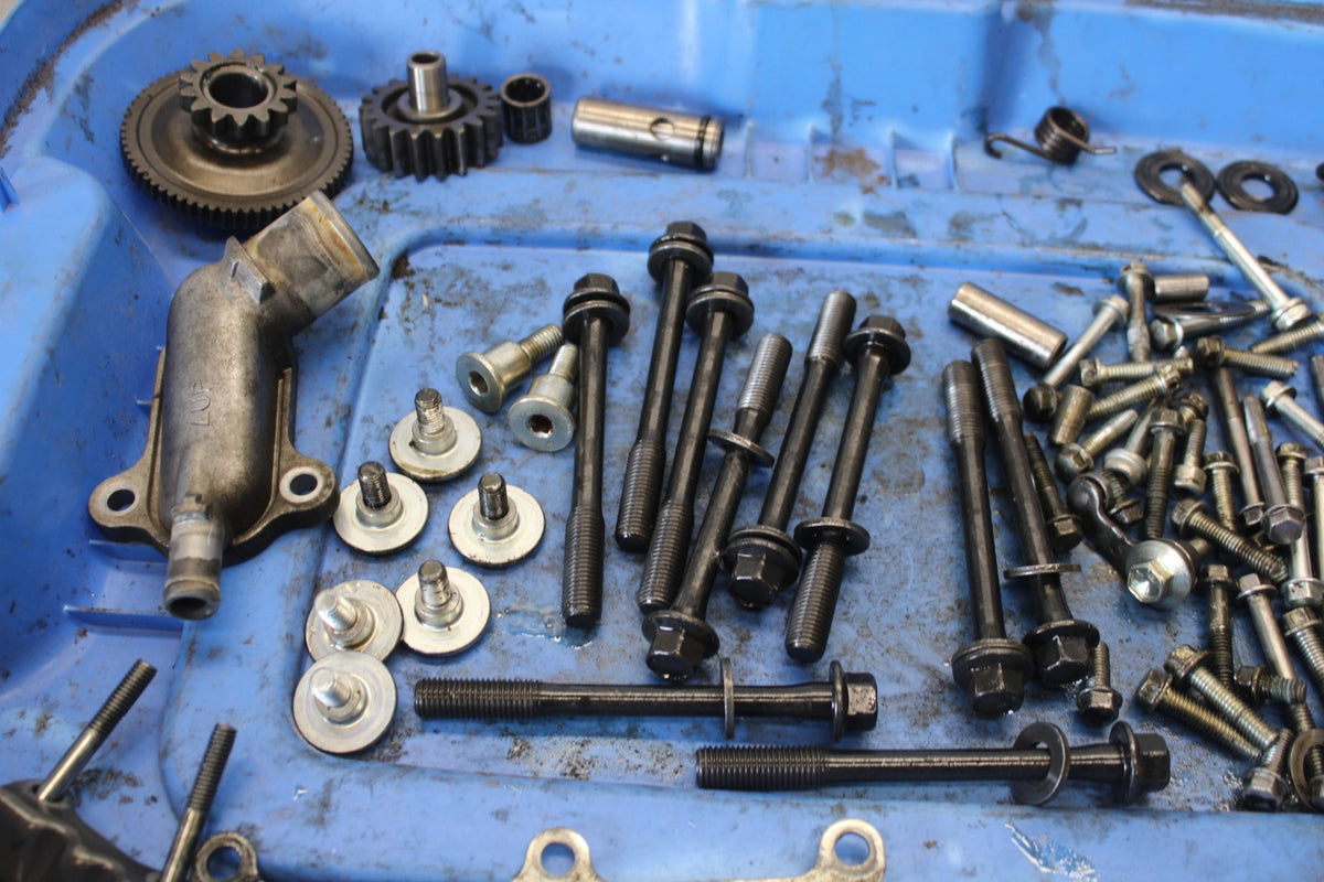 11-24 SUZUKI GSXR750 ENGINE MOUNTING BOLTS HARDWARE MOTOR SCREWS BB879