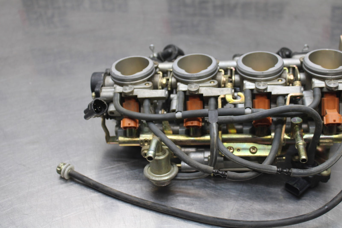 05 YAMAHA YZF R6 MAIN FUEL INJECTORS / THROTTLE BODIES BB858