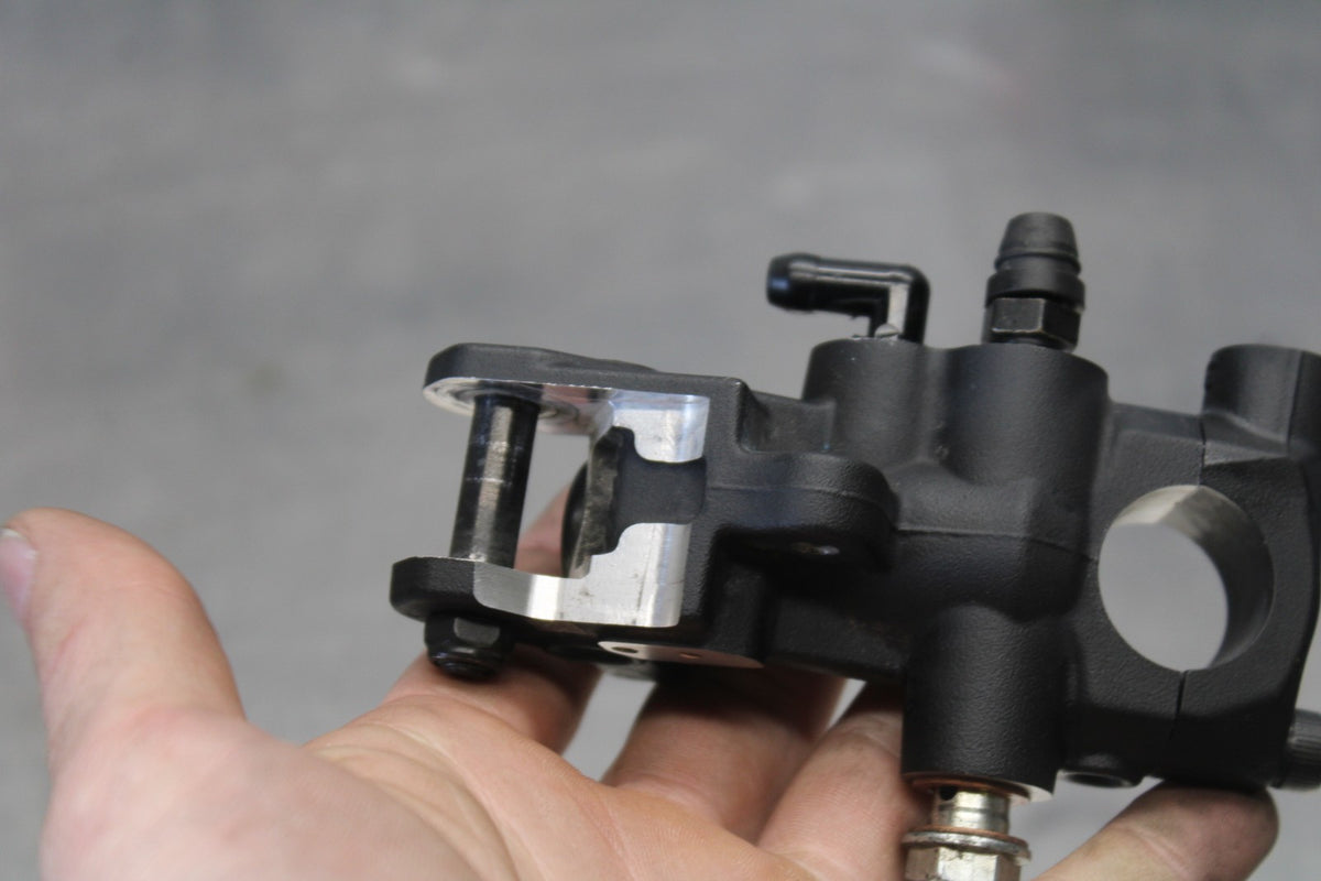 24 APRILIA TUONO V4 1100 FACTORY ABS FRONT BRAKE MASTER CYLINDER BB887