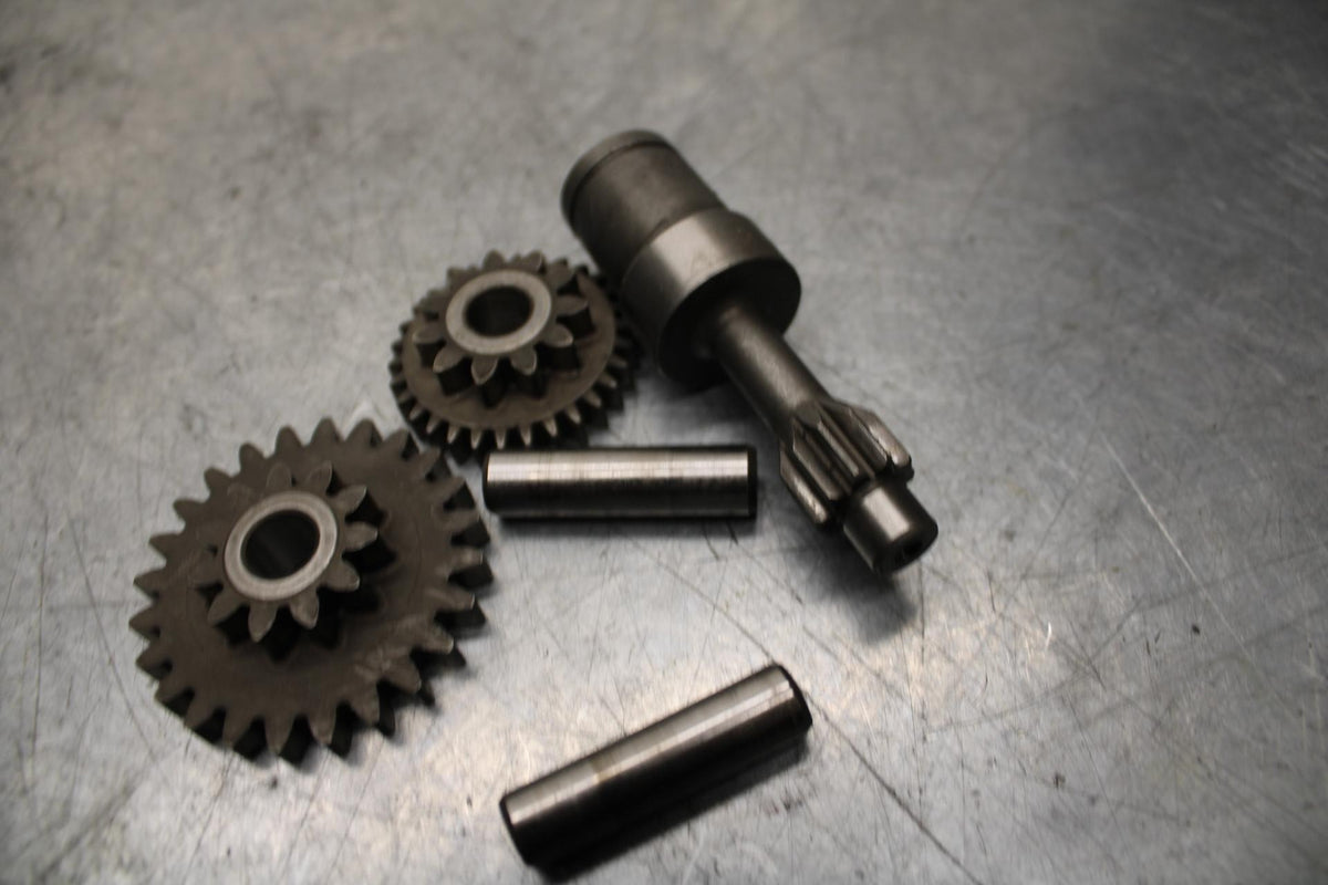 89-90 YAMAHA FZR600 ENGINE MOTOR IDLER IDLING GEAR BB76