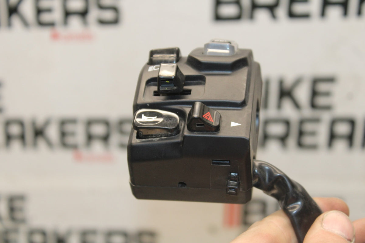 24-25 KAWASAKI NINJA ZX6R LEFT CLIP ON HANDLE HORN SIGNALS SWITCHES BB939