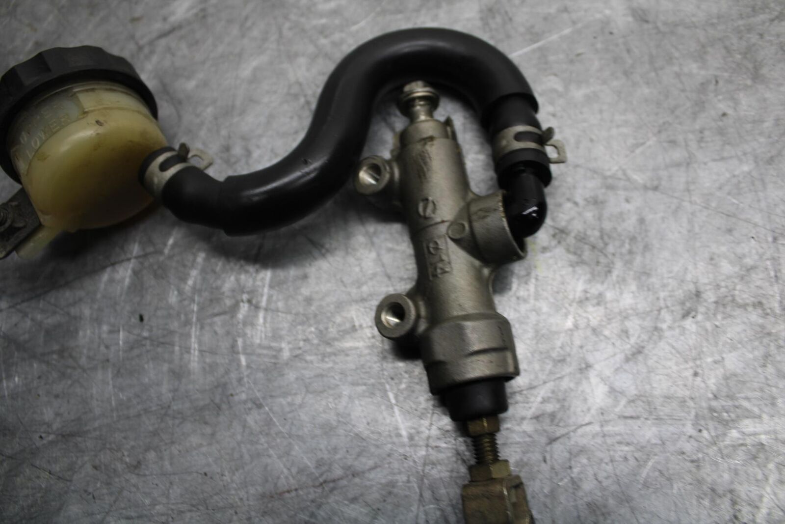 2002 Kawasaki Ninja ZX12R REAR BACK BRAKE MASTER CYLINDER W RESERVOIR BB48