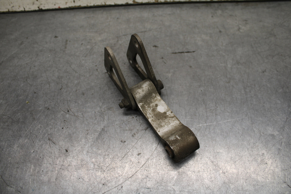 03-04 TRIUMPH DAYTONA 600 REAR DOGBONE SHOCK LINKAGE LINK BB745