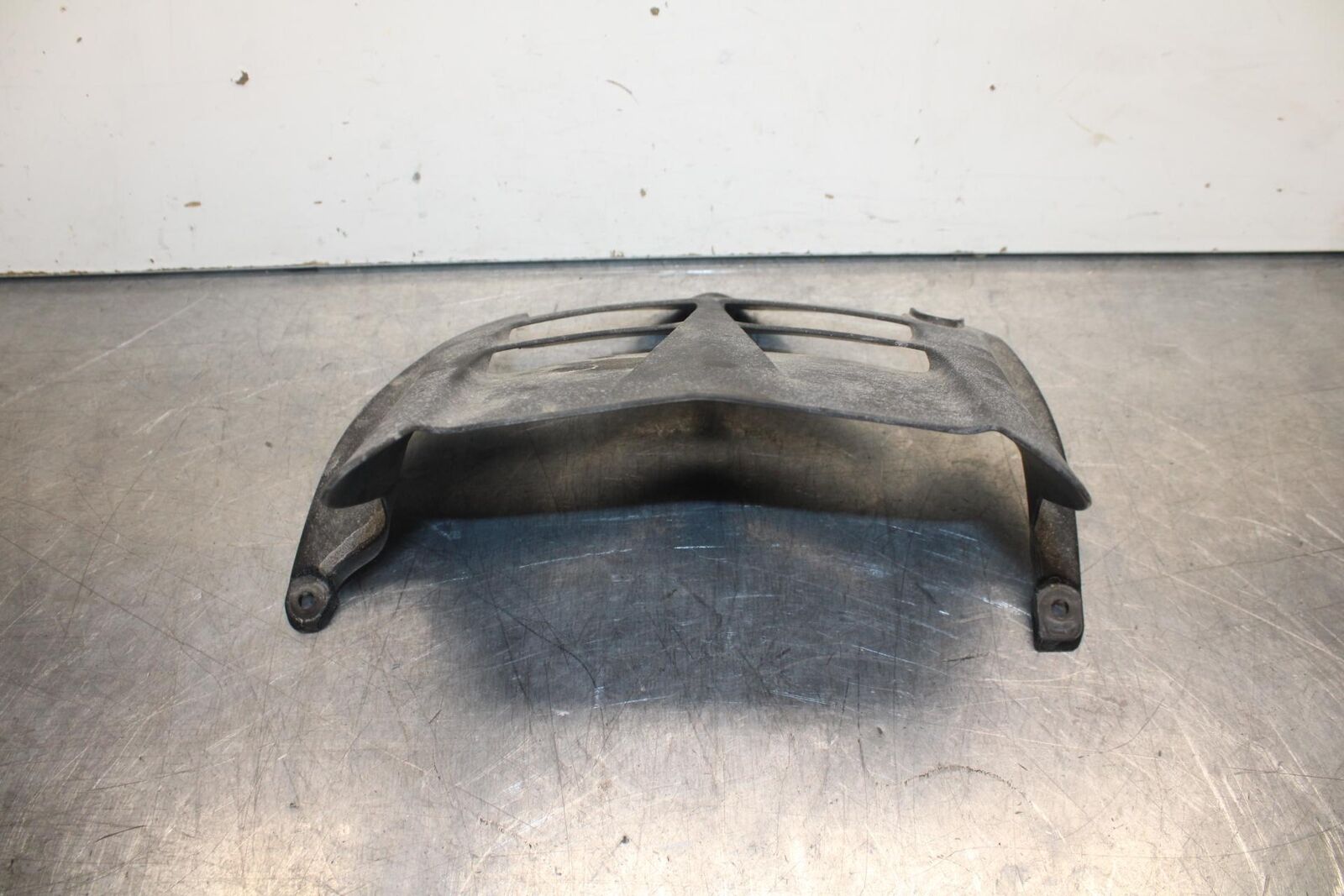 23 KAWASAKI NINJA ZX6R 636 REAR BACK WHEEL TIRE HUGGER FENDER BB609