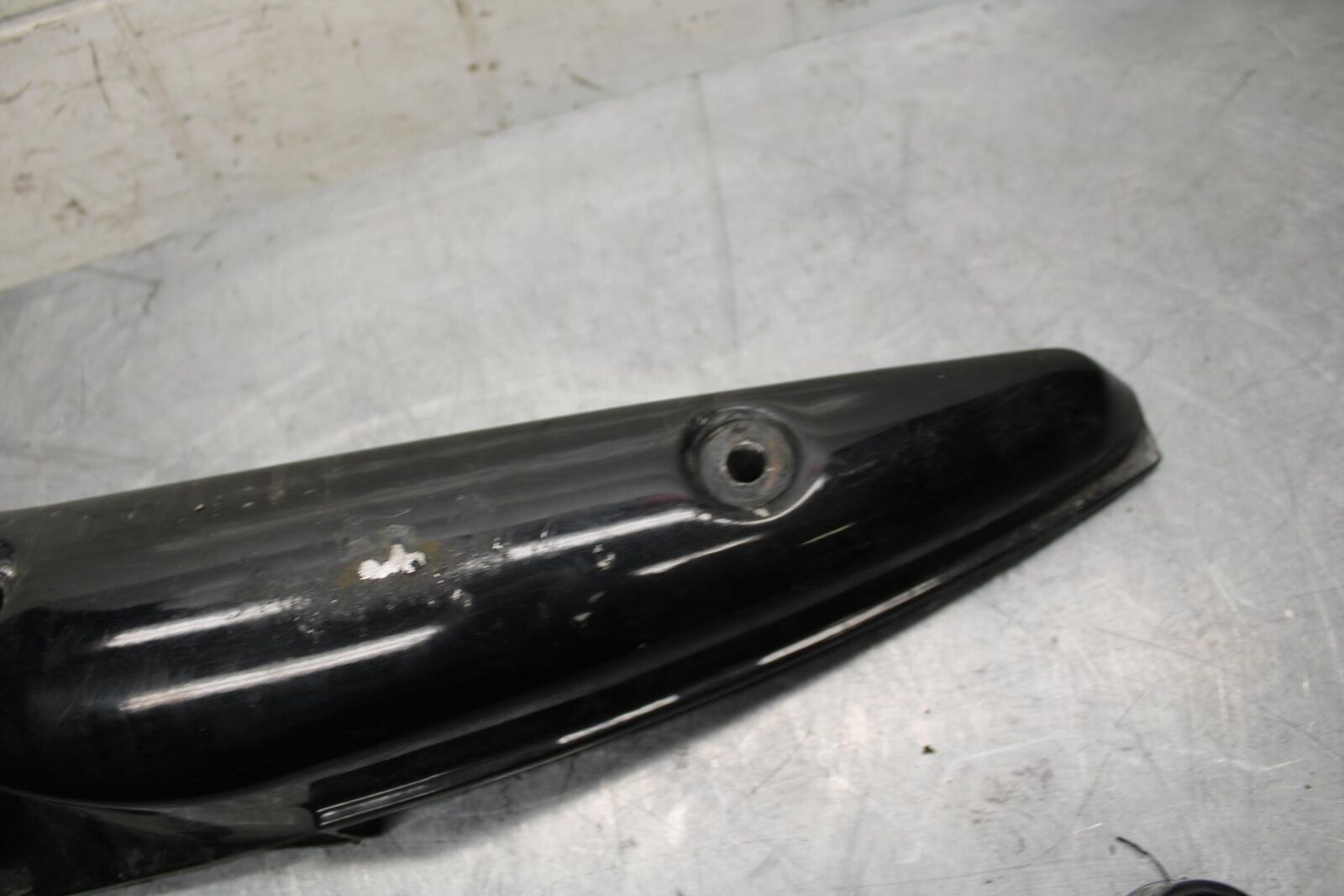 06-09 SUZUKI M109R BOULEVARD REAR BACK FENDER SUPPORT FRAME SUBFRAME BB501