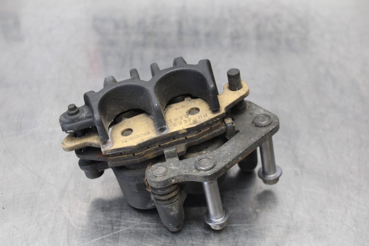 08 KAWASAKI VULCAN 900 FRONT BRAKE CALIPER BB184