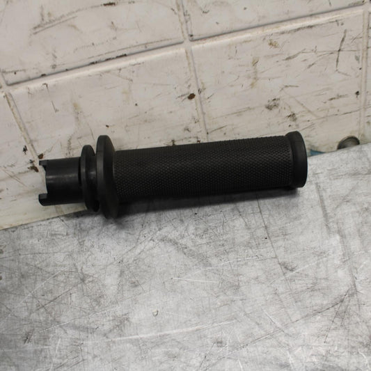 21 HUSQVARNA VITPILEN 401 RIGHT THROTTLE GRIP BB467