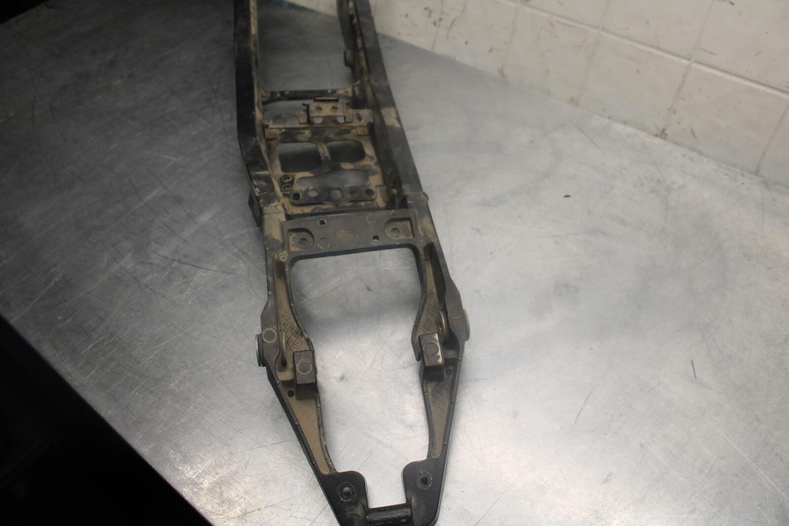 07-08 KAWASAKI NINJA ZX6R REAR SUBFRAME BACK SUB FRAME 32160-0258 BB456