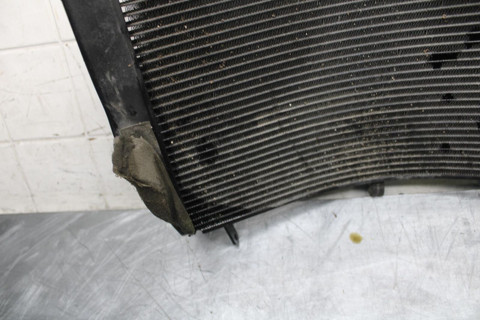 07 YAMAHA YZF R6 ENGINE RADIATOR COOLER COOLING RADIATER 2C0-12461-00-00 BB495