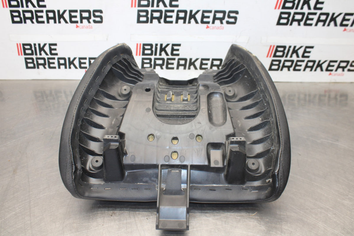 22 HARLEY-DAVIDSON PAN AMERICA 1250 FRONT DRIVERS SEAT PAD SADDLE PILLION BB910