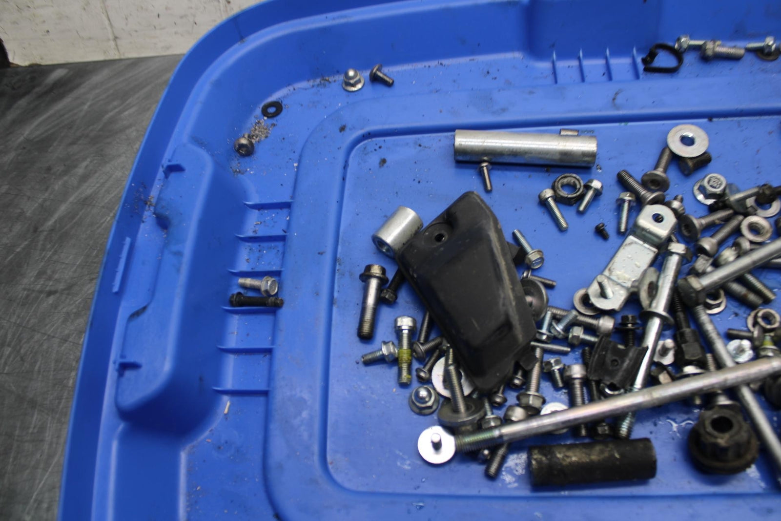 11-14 KAWASAKI VERSYS 650 LE 650C ENGINE MOUNTING BOLTS HARDWARE SCREWS BB498