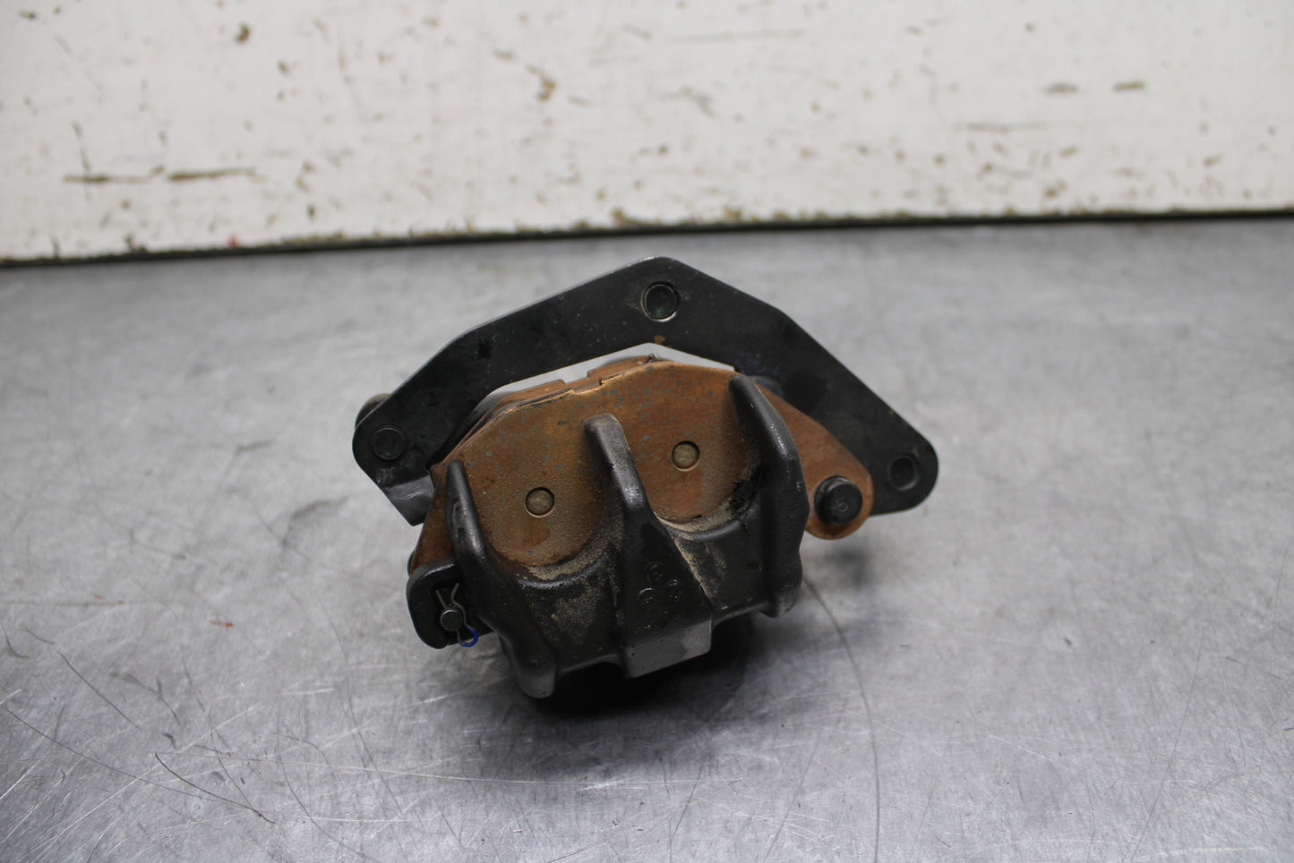 19-24 YAMAHA R3 RIGHT FRONT BRAKE CALIPER BB736