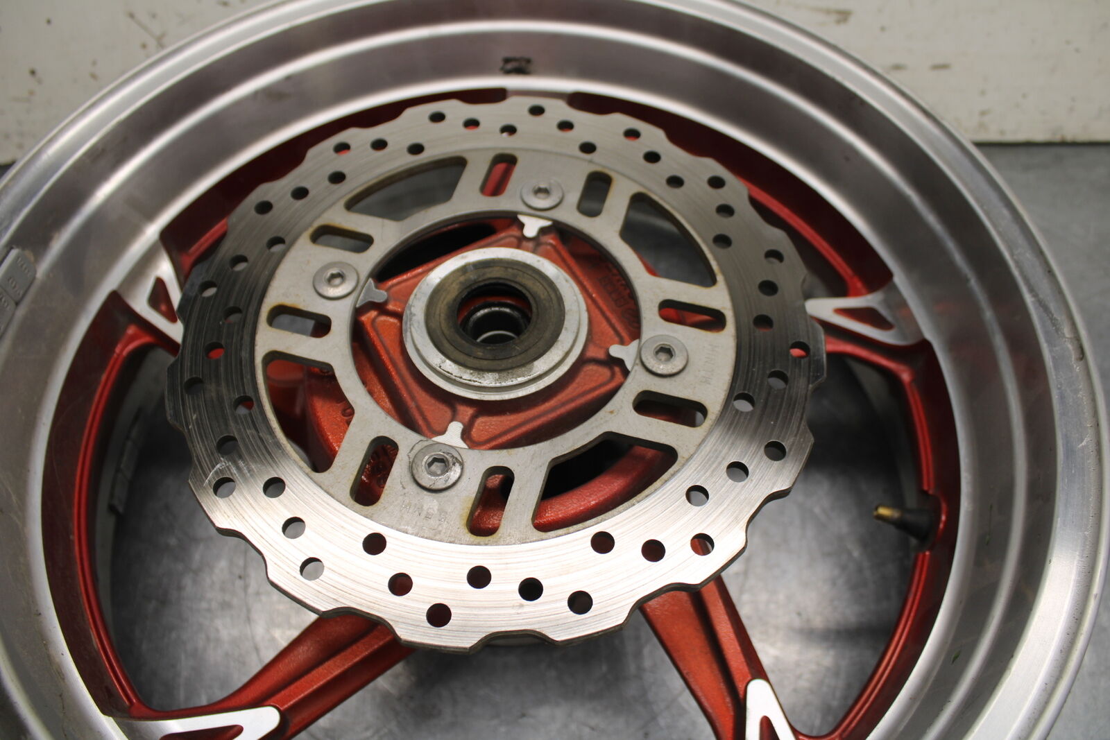 12-13 KAWASAKI Z1000 REAR WHEEL BACK RIM BB743