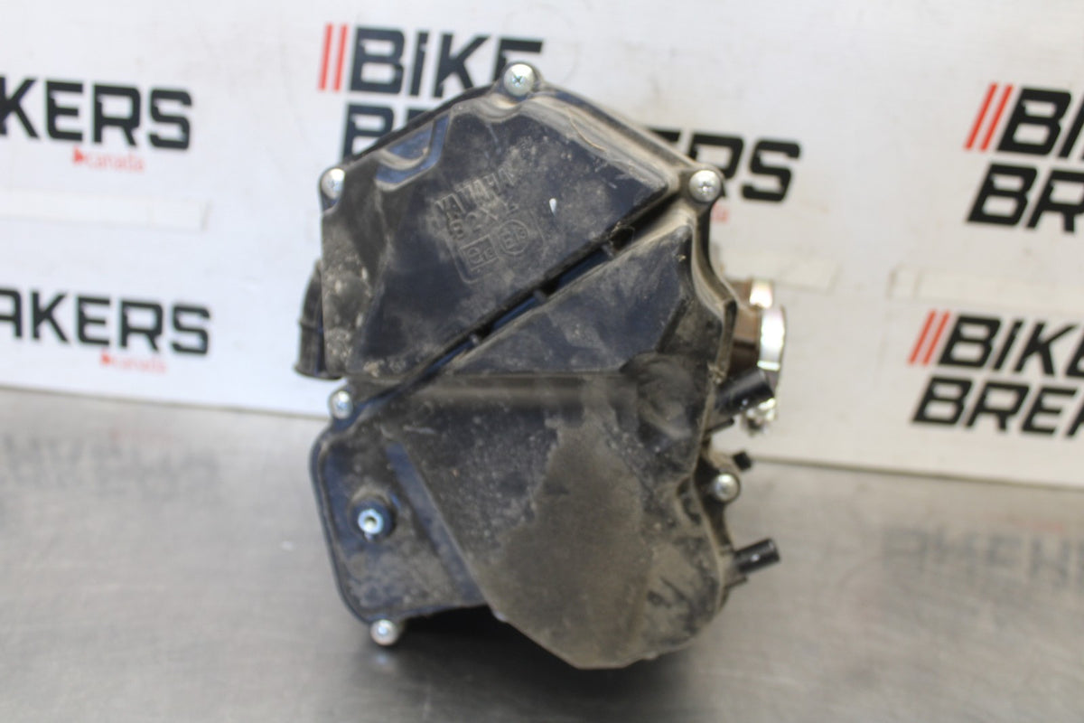 19-24 YAMAHA R3 AIRBOX AIR INTAKE FILTER BOX BB942