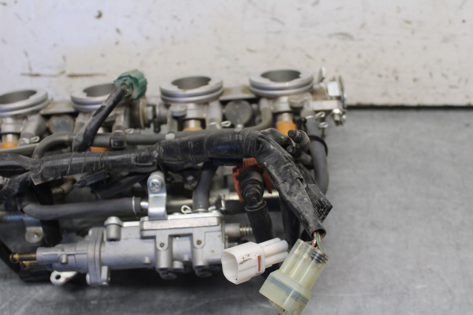 09-15 YAMAHA FZ6R MAIN FUEL INJECTORS / THROTTLE BODIES 20S-13750-00-00 BB686