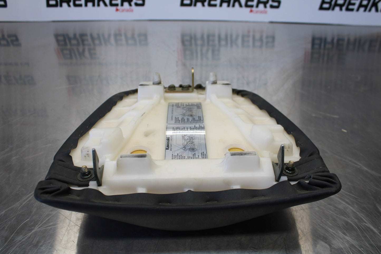 03-04 KAWASAKI NINJA ZX6R REAR BACK PASSENGER TANDEM SEAT PAD SADDLE  BB397