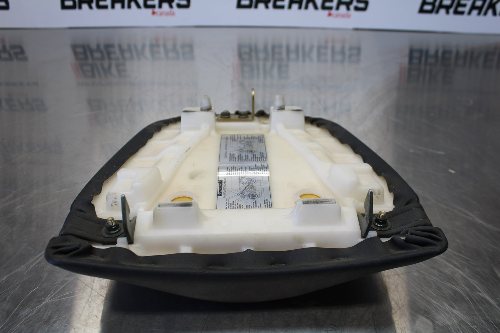 03-04 KAWASAKI NINJA ZX6R REAR BACK PASSENGER TANDEM SEAT PAD SADDLE  BB397