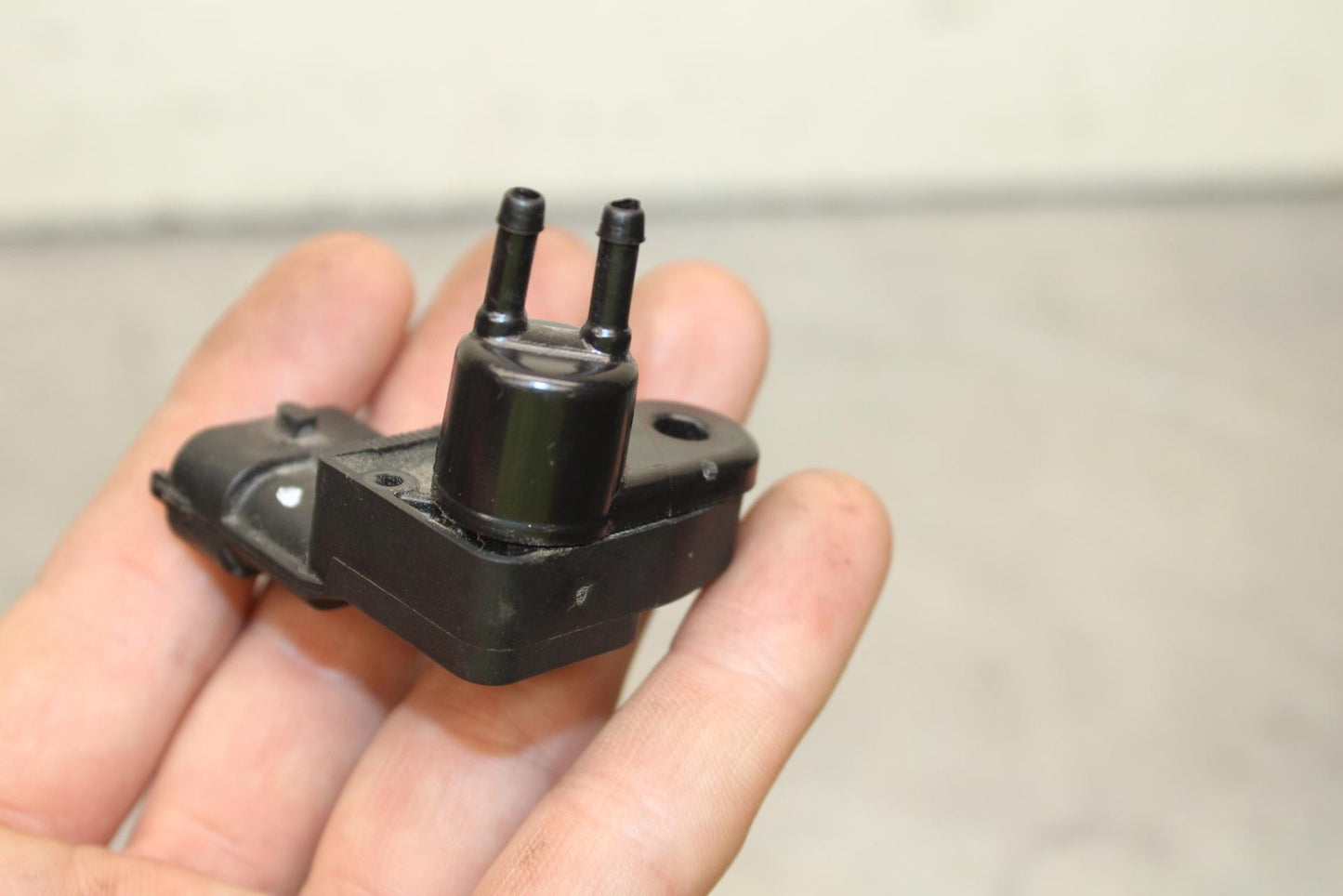 20-23 APRILIA RS660 MAP MASS AIR FLOW, AIR TEMP, PRESSURE SENSOR  BB643