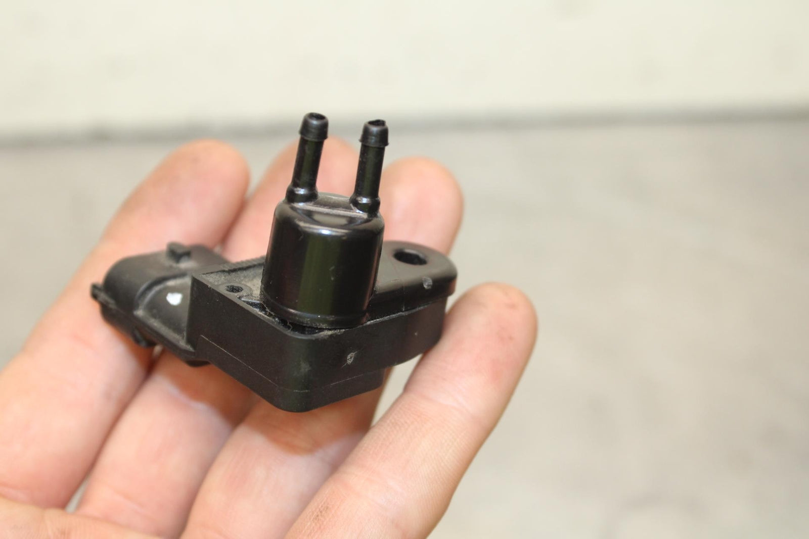 20-23 APRILIA RS660 MAP MASS AIR FLOW, AIR TEMP, PRESSURE SENSOR  BB643