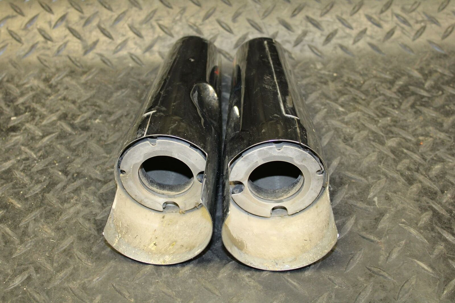 06 YAMAHA V STAR 1100 FRONT FORK UPPER COVER TOP GUARD SHIELD COWL SET BB184