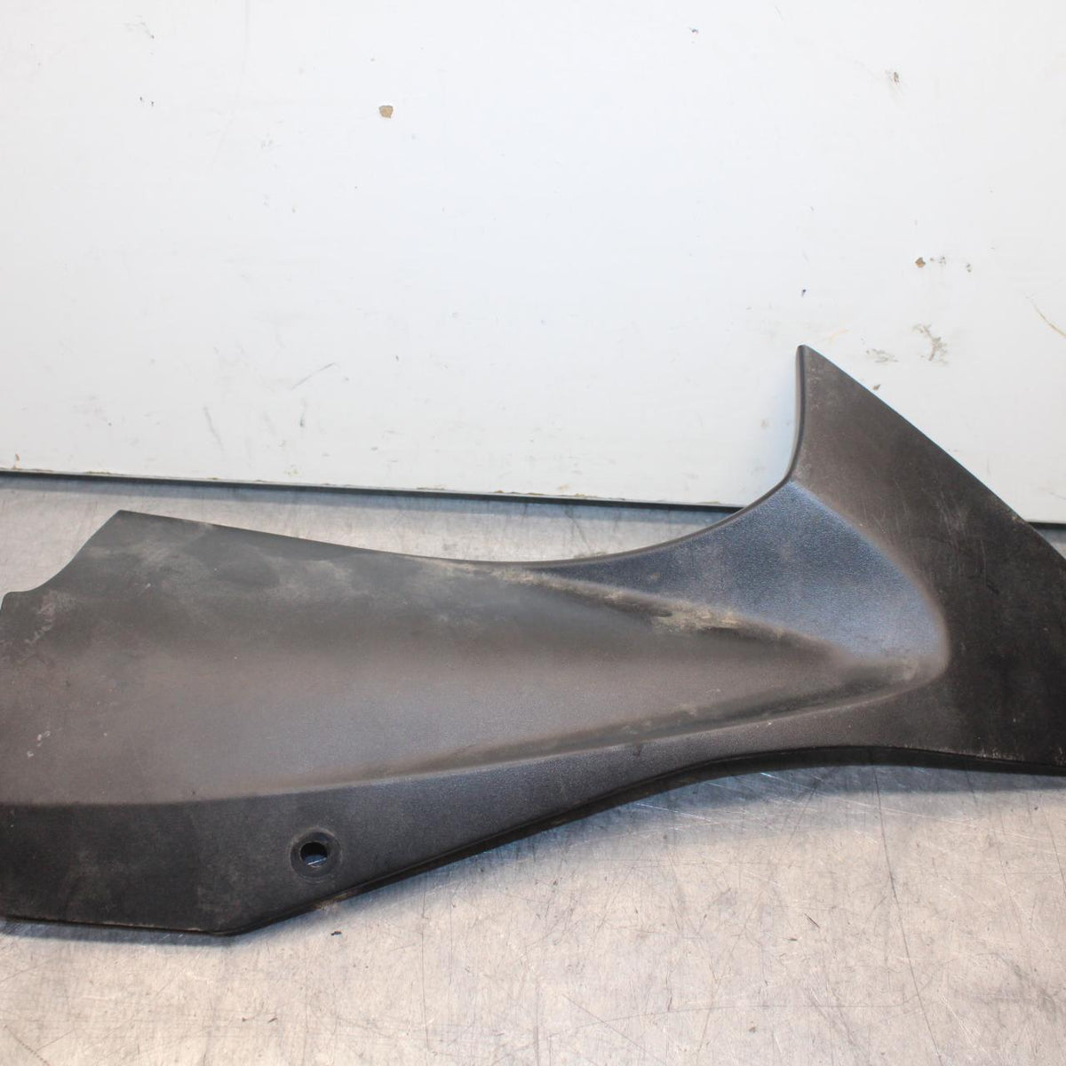 2007 Yamaha YZF R6 LEFT FRONT DUCT COVER PANEL COWL BB80