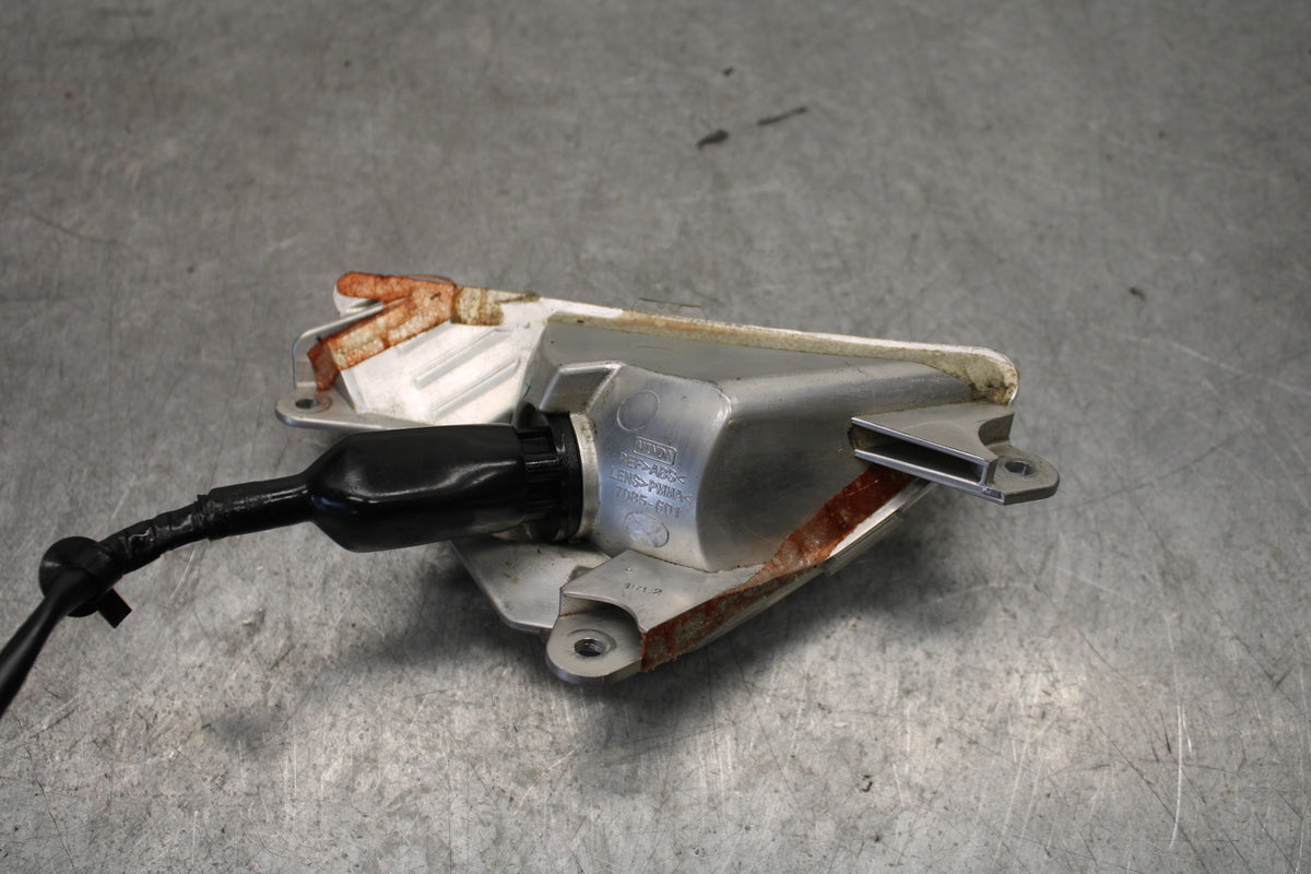 18-23 KAWASAKI NINJA 400 RIGHT FRONT TURN SIGNAL LIGHT INDICATOR BB660