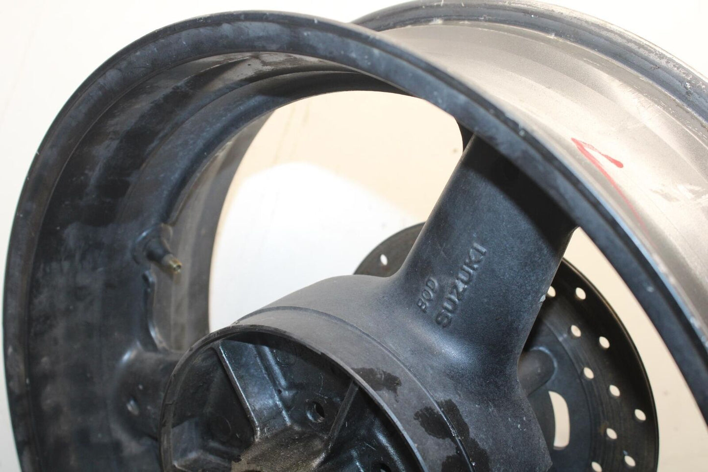 1999 Suzuki GSXR600 REAR WHEEL AND ROTOR BACK BRAKE DISC BB608