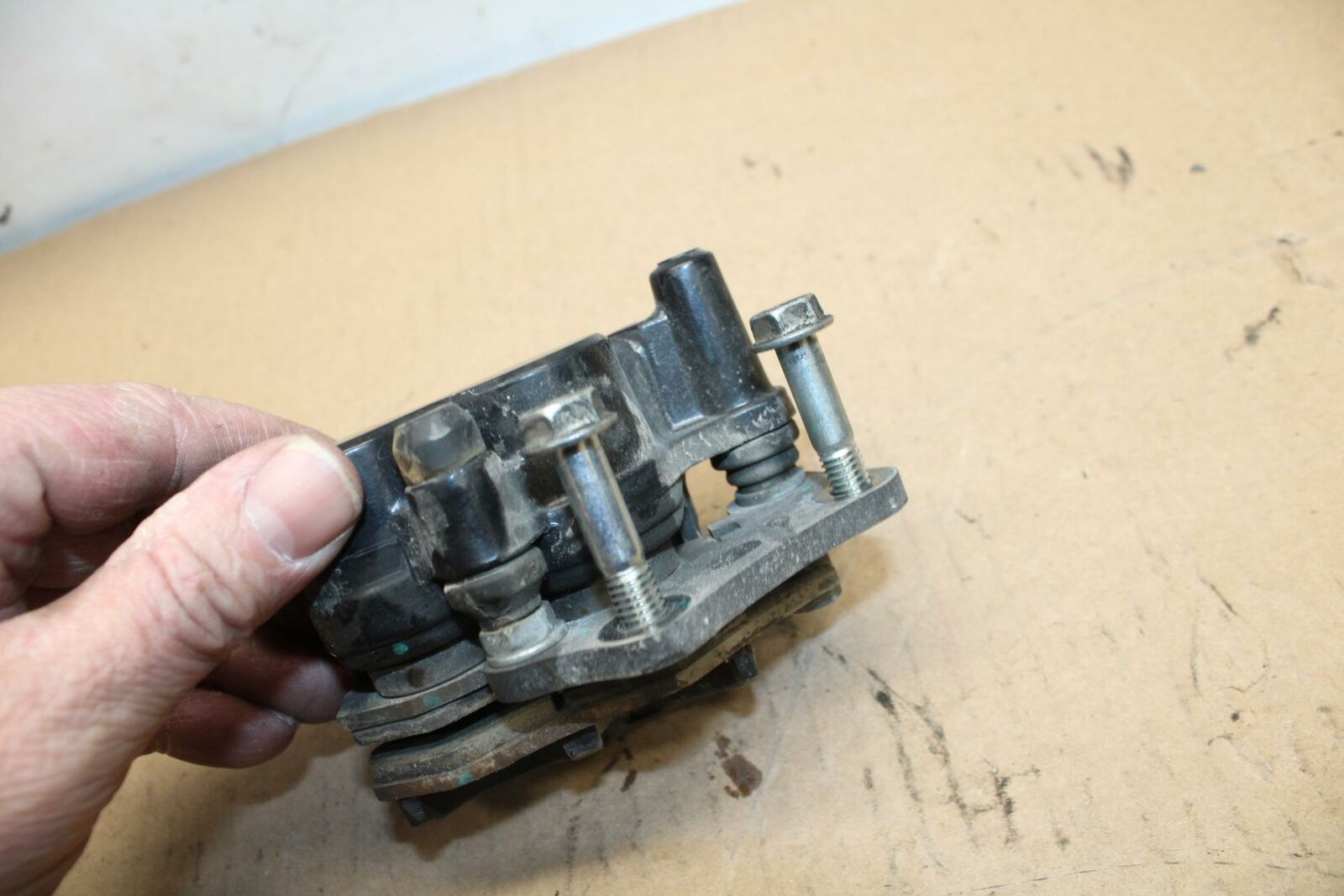 15 KAWASAKI NINJA 300 EX300 ABS FRONT BRAKE CALIPER BB395