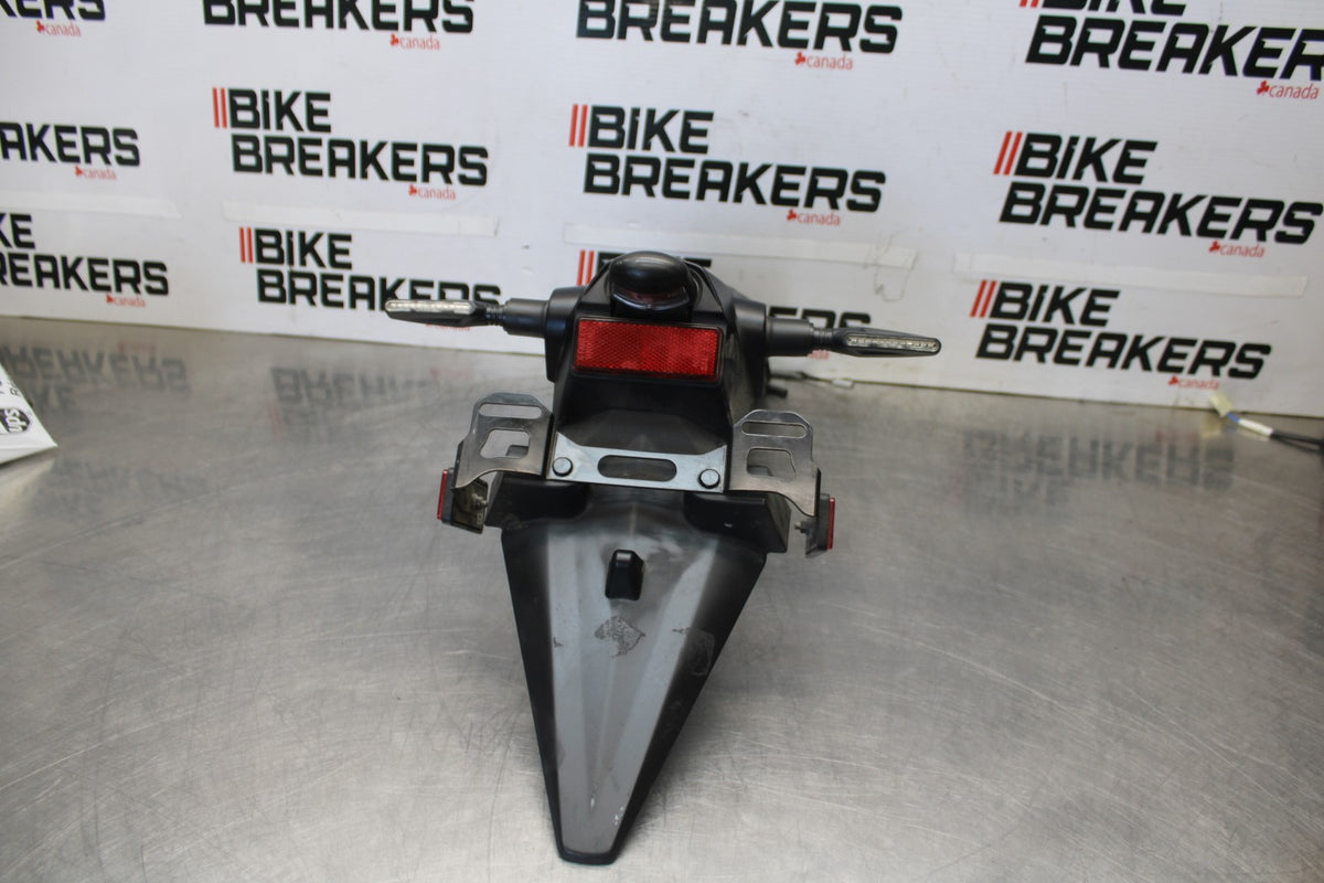 23 YAMAHA YZF R3 REAR BACK FENDER MUD GUARD BB003-A