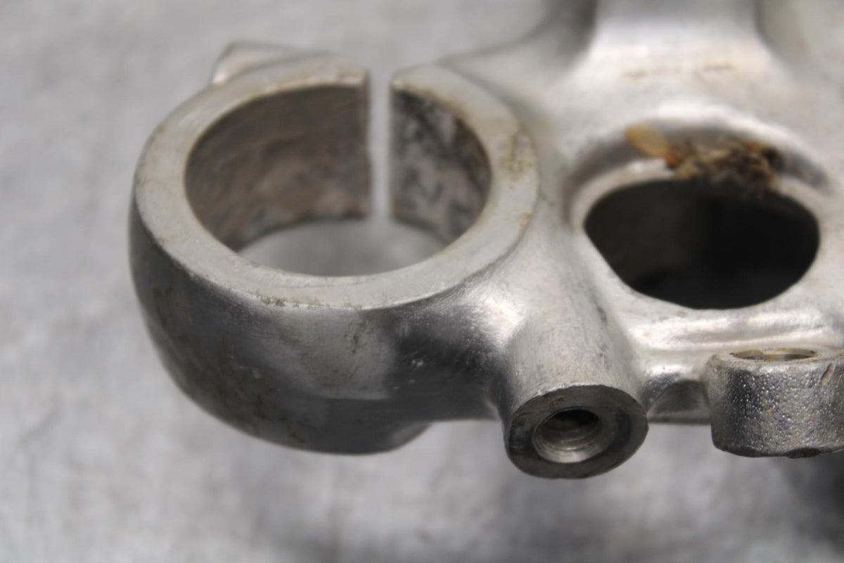1983 Honda V45 Magna VF750C FORKS UPPER TRIPLE TREE CLAMP BB91